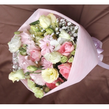 ピンクの可愛い花束